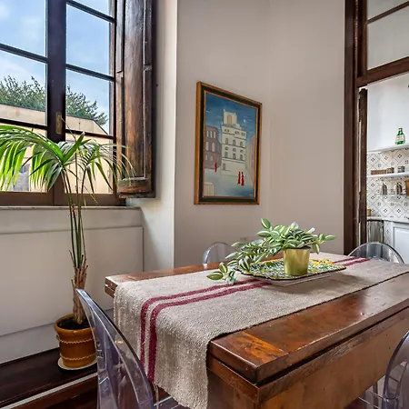 Iflat A Vintage Gem Near Piazza Navona *